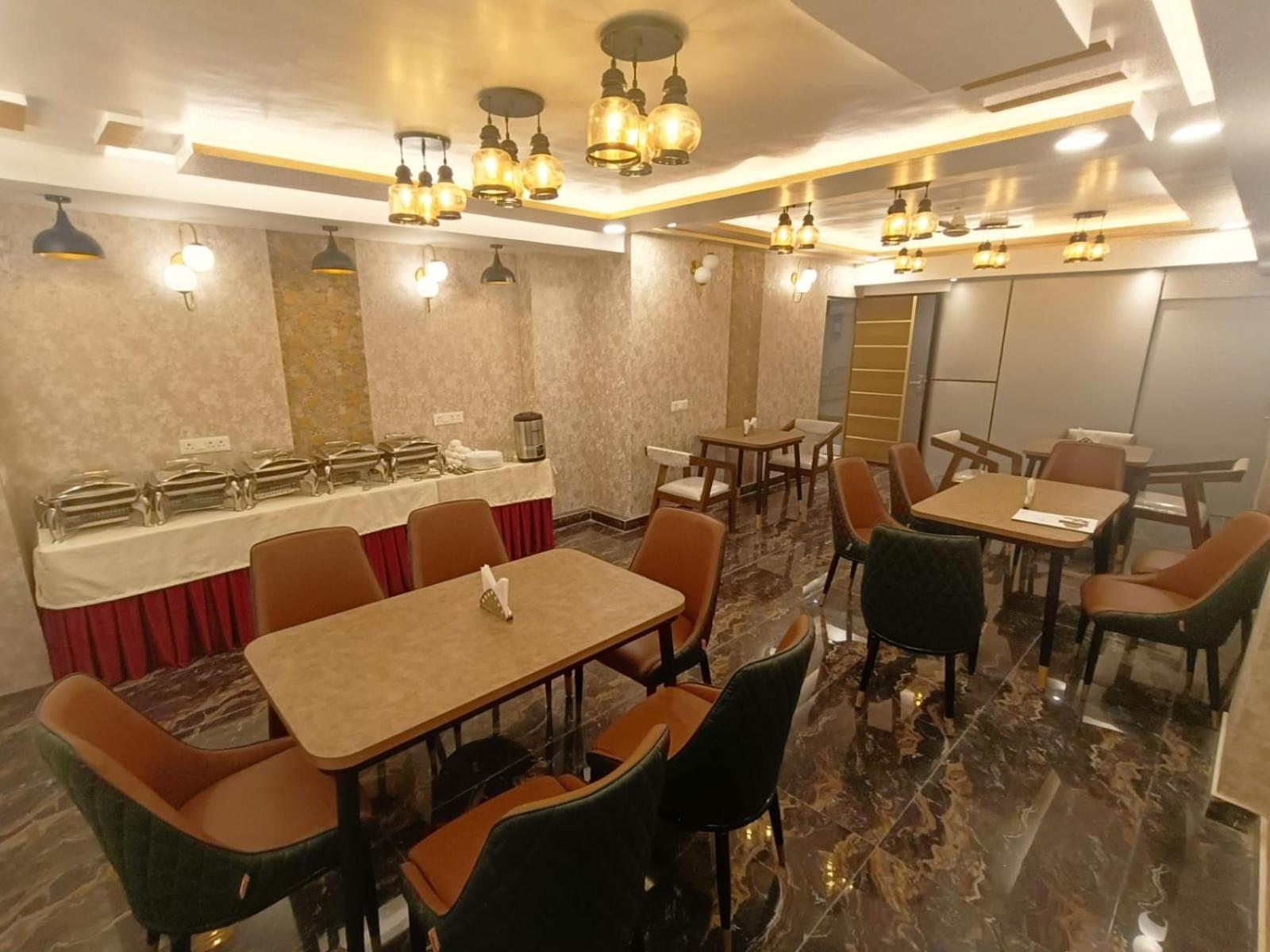 Hotel Aman Residency Prayagraj Exterior photo